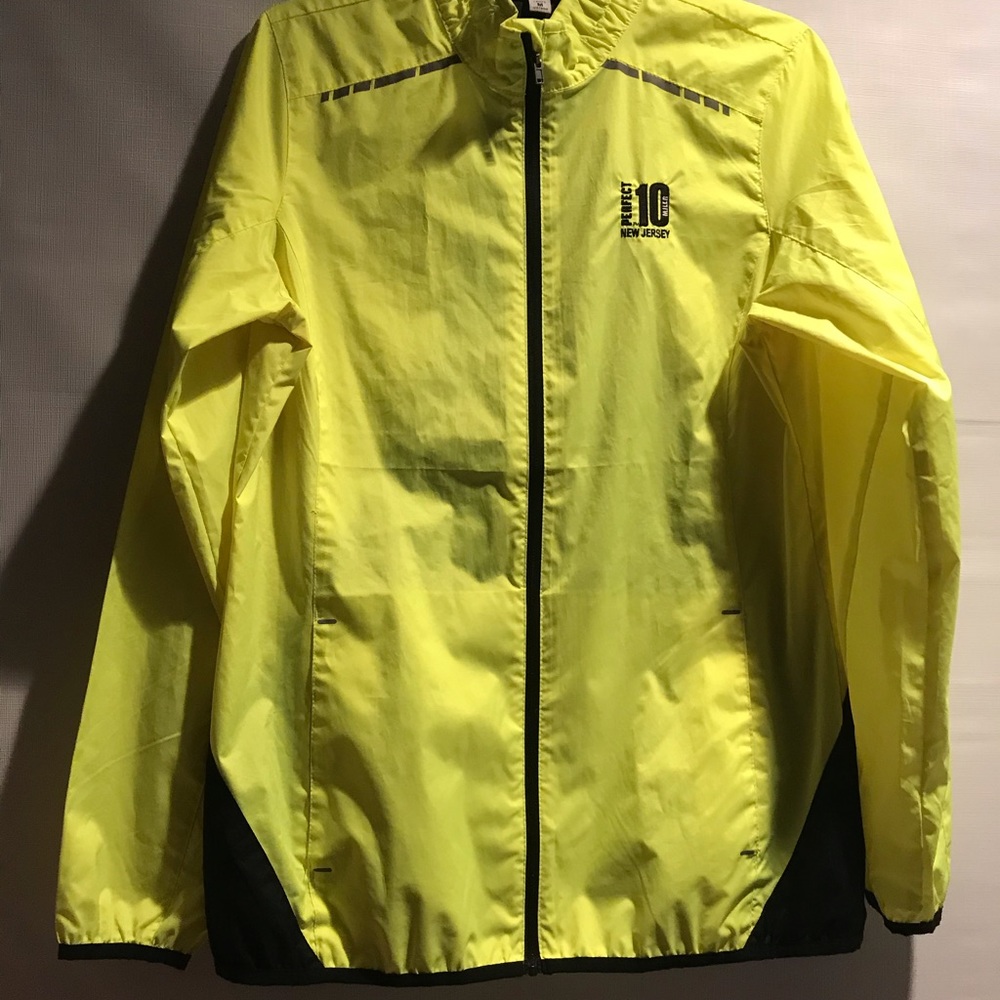 Women’s Reflective Running Windbreaker